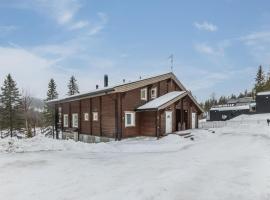 Holiday Home Uulanlinna a- paritalo by Interhome, hotel met parkeren in Hyrynsalmi