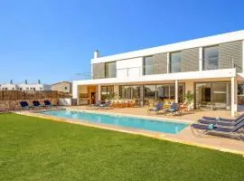 Villa Bonavista by Villa Plus
