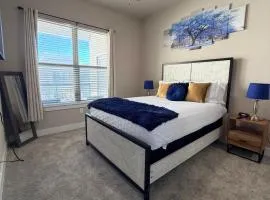POOL VIEW! Near Dallas Love Field! Medical District! Downtown Dallas!
