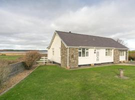 Peaceful property with stunning views - Pass the Keys, hotel u gradu Trearddur