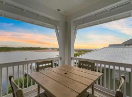 Just B - Luxury Vacation Lakefront Home with Private Pool & Dock, Hotel in Grayton Beach