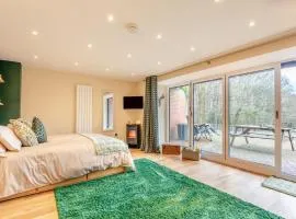 1 Bed in Far Forest oc-d30808
