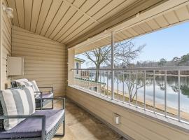 Hot Springs में, होटल Clearwater Golden Escape on Lake Hamilton condo