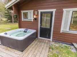 Holiday Home Vidnäs 5 by Interhome, hotel in Lusi