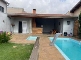 Chacara para descanso e lazer, hotel en Sumaré