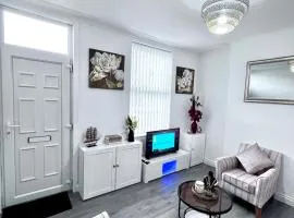 Homely Whittier Terrace 3 Bedroom House