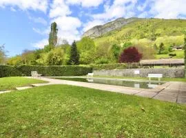 Confort moderne avec piscine et jardin, proche lac - FR-1-432-94