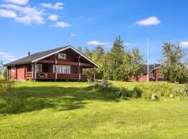 Holiday Home Mansikkaranta 2 by Interhome