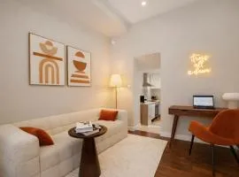Le Cloud - By BEST KEYS - Idéal Couple & Pro - Cosy & Élégant - Plein Centre Ville - Smart TV Netflix - Machine à Café Nespresso - WiFi Illimité - Check-in Autonome - Parking Gratuit à proximité