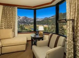 7th-Floor Everline Suite w/ Summer Resort Perks!