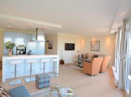 Luxury apartment in Düsseldorf near trade fair, hotel i Düsseldorf