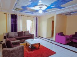 Charming house near downtown, hótel í Yaoundé