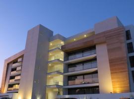 Zen Apartment Quiet and Comfortable, hotel in La Cañada