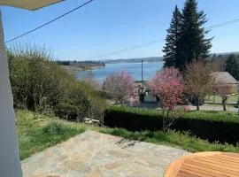 Confortable appartement vue lac de Pareloup
