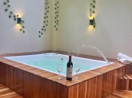 Acogedor en parque principal Guatape con Jacuzzi