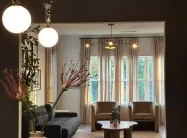Resort-Style 3BR Ensuites, Slps10, Pool-Spa, Gated
