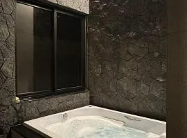 Casa Industrial com Banheira