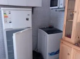 Hermoso apartamento en pleno centro de Piriapolis con parrillero en la terraza