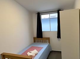 #146 Quarto Individual Confortável e Moderno.，伊塔蒂巴的飯店