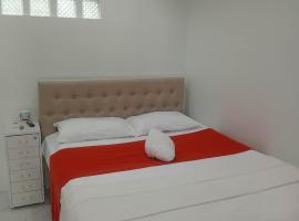 MaNel Guest House Hotel FREE BREAKFAST, hotel em Donsol