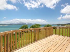Upstairs 1-3 Bdr Apartment at ONEPU MOANA Holiday Home, hotel i Opononi
