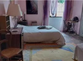 Appartement dans la ville médiévale de Sauve avec terrasse