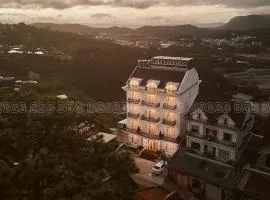 Hill Side Town Hotel DaLat