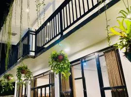 Justin Place Hiriketiya