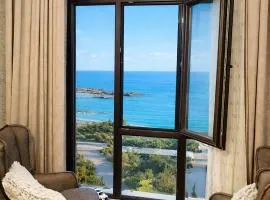 Cozy City Center Apartment with Full Sea View