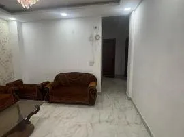 SarNest Homestay at Noida Extension