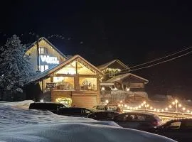 Готель White House