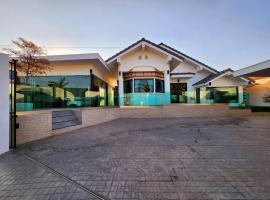 บ้านแมวเหมียว, Hotel in Ban Kham Kling