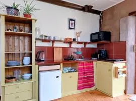 Serene, cosy stay with a mountain view