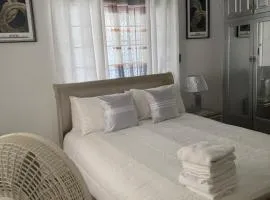 Island Bleu Hideaway & Tours