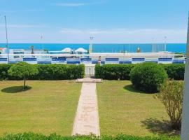 Appartamento Numana Al Sole con spiaggia Privata, hotel em Marcelli