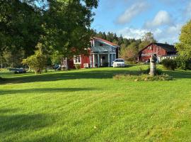 Lillhuset Gallerud, hotel v mestu Årjäng