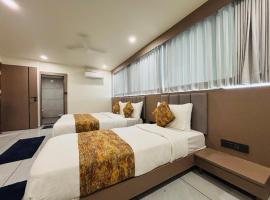 Hotel President AC Rooms, Hotel in Bharuch