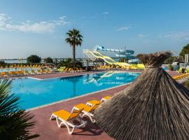 Grand mobil home, hotel u gradu Lattes