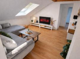 Apartment Katarina Oberasbach 24h Self Checkin mit Klimaanlage 6 Minuten von Playmobil Fun Park, hotel em Oberasbach