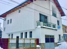 Niya Guest House