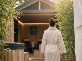 TauberChalet I Boutique-Ferienhaus mit Private Spa, Sauna & Whirlpool I Naturidyll und doch nur 10 Min zur Altstadt