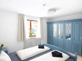 Familienauszeit Indoorpool Sauna Skilift Netflix Disney 100 MBit inklusive Bettwäsche Handtücher Reinigung