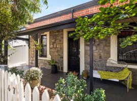 Adelaide Central Artistic bluestone Retreat, Hotel in Rose Park