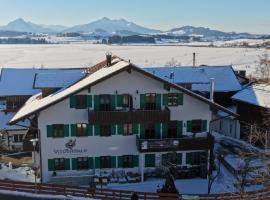 Vitusfort Urlaub im Allg&auml;u - Ferienwohnungen & Themenzimmer in Hopfen am See, casa de campo em F&uuml;ssen
