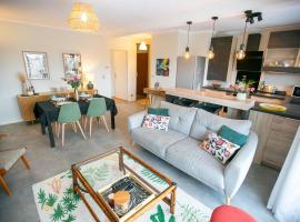 Le Clair Logis, proche de Versailles โรงแรมในGuyancourt
