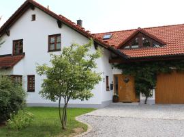 s' Berghäusl Randeck, apartment in Essing