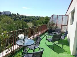 Spacieux T2 de 67m2 - Terrasse avec vue imprenable - Secteur gare