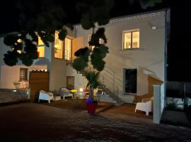 Les terrasses du château, hotel u gradu Grignan