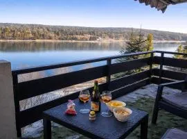 Refuge du Renard au Bord du Lac