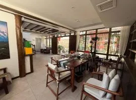 丽江微泮丨鉴山设计师庭院民宿